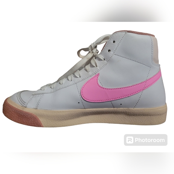 Nike blazer mid 77 ( Girls size 7y) - Picture 3 of 6